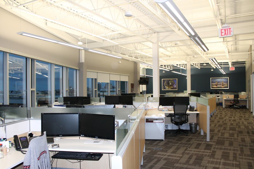 More Photos Of 375 Hagey Blvd, Waterloo Office For Lease