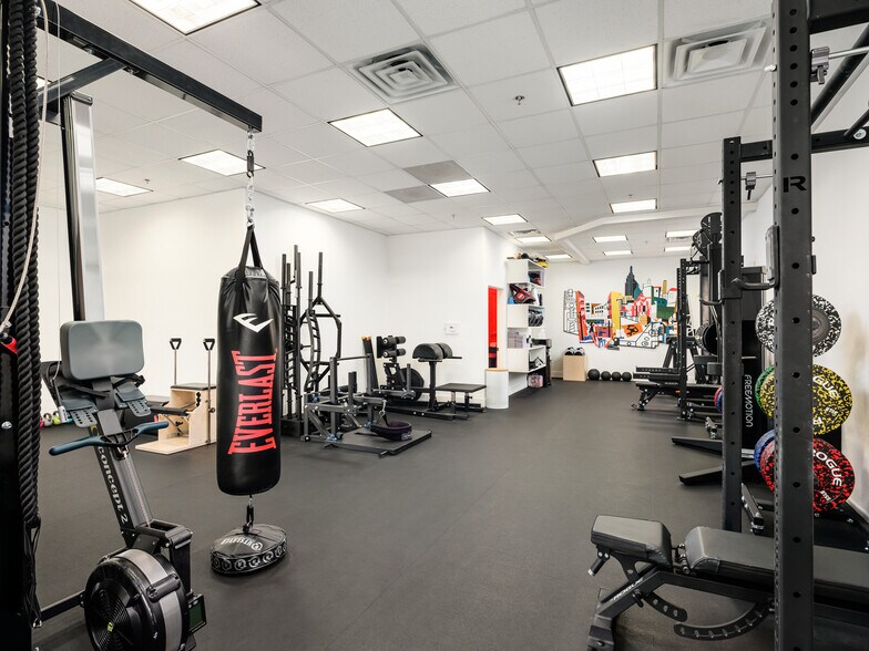 More Photos Of 707 E Tahquitz Canyon Way, Palm Springs Medical For Lease