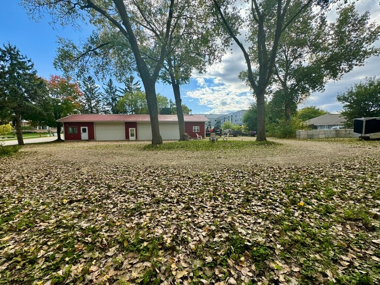 More Photos Of 112 N Madison St, Waunakee Warehouse For Sale
