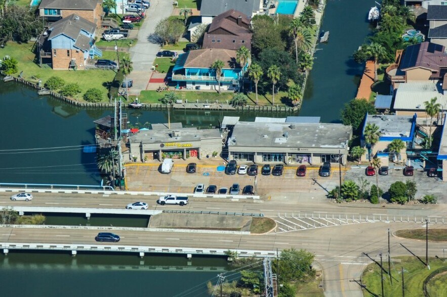 More Photos Of 616-624 Marina Bay Dr, Kemah Storefront For Sale