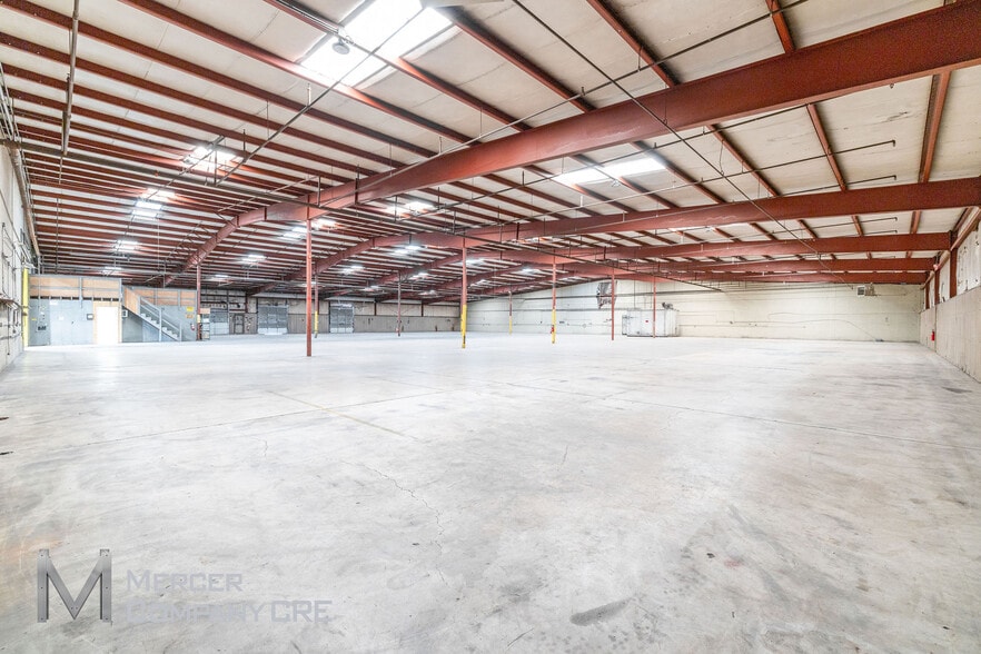 More Photos Of 6501 S I 35 Service Rd, Oklahoma City Warehouse For Lease