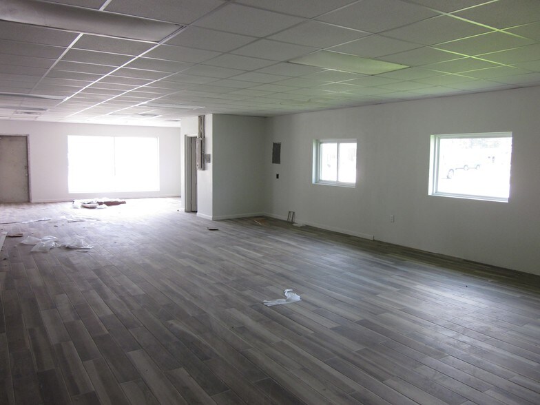 More Photos Of 311 S Burnside Ave, Gonzales Freestanding For Lease