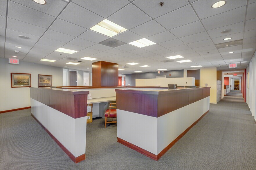 More Photos Of 1150 Connecticut Ave NW, Washington Office For Lease