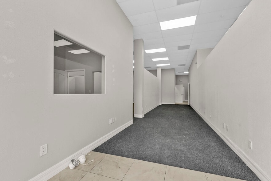 More Photos Of 4694 Tamiami Trl, Port Charlotte Freestanding For Lease