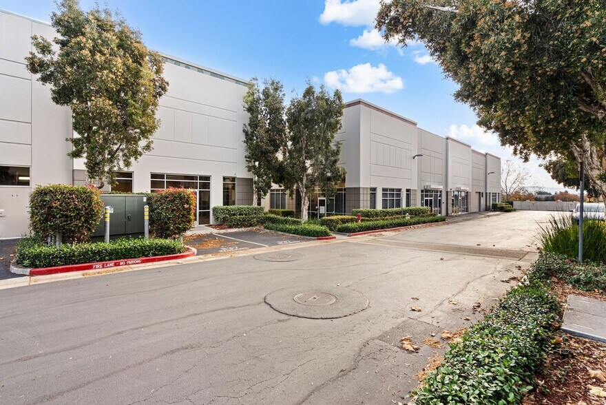 More Photos Of 809-837 Corporate Way, Fremont Office For Sale