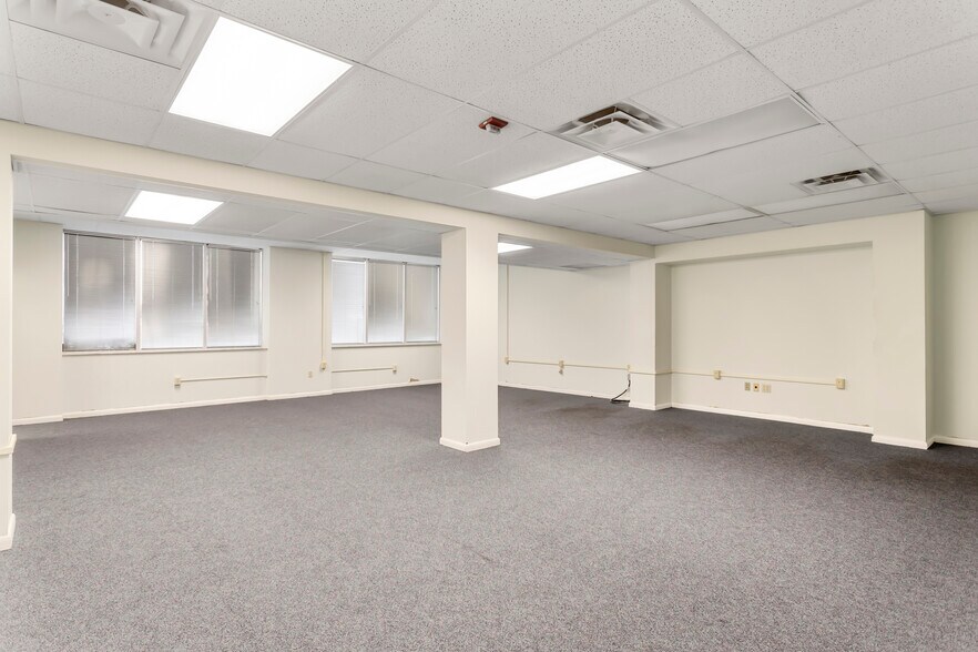 More Photos Of 501 N Grandview Ave, Daytona Beach Medical For Sale