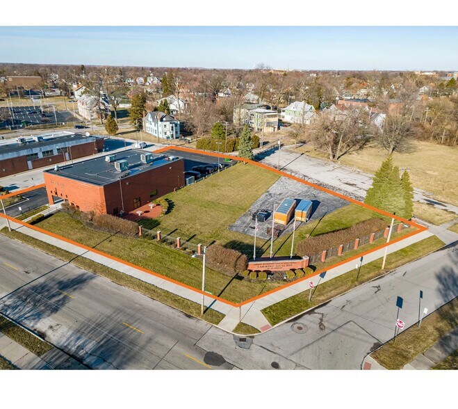 More Photos Of 2270 Ashland Ave, Toledo Lodge Meeting Hall For Sale