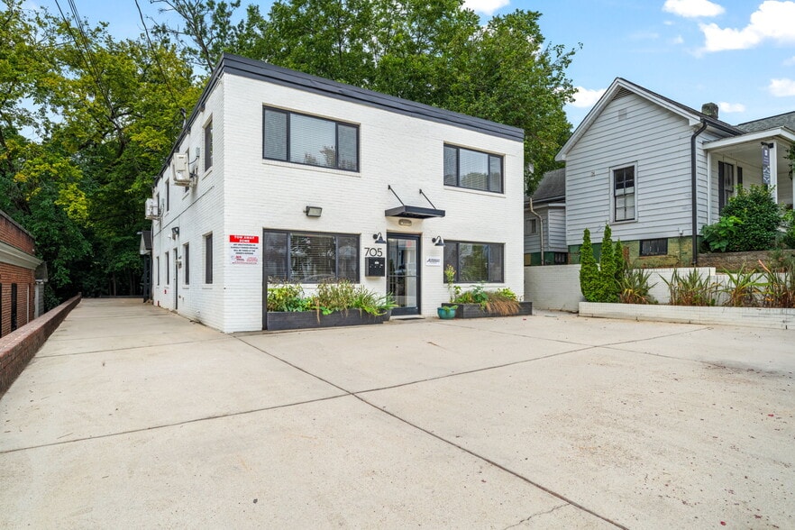 More Photos Of 705 W North St, Raleigh Office Residential For Sale