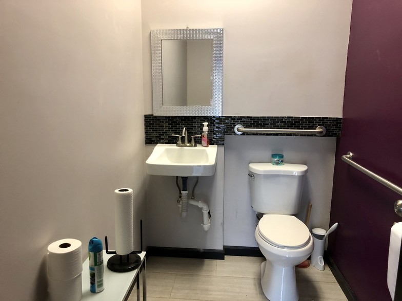 More Photos Of 2545 Middle Country Rd, Centereach General Retail For Lease