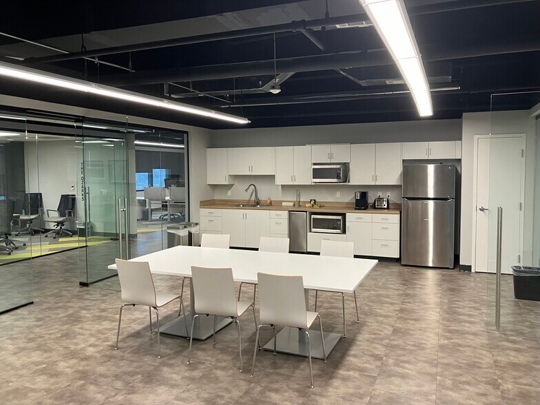 More Photos Of 112 W Center St, Fayetteville Office For Sale