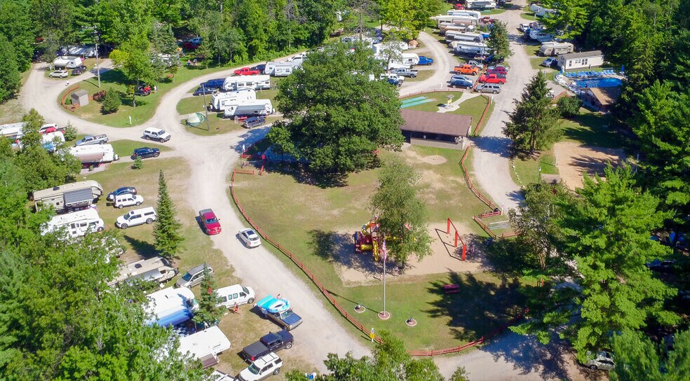 More Photos Of 334 S Melita Rd, Sterling Trailer Camper Park For Sale