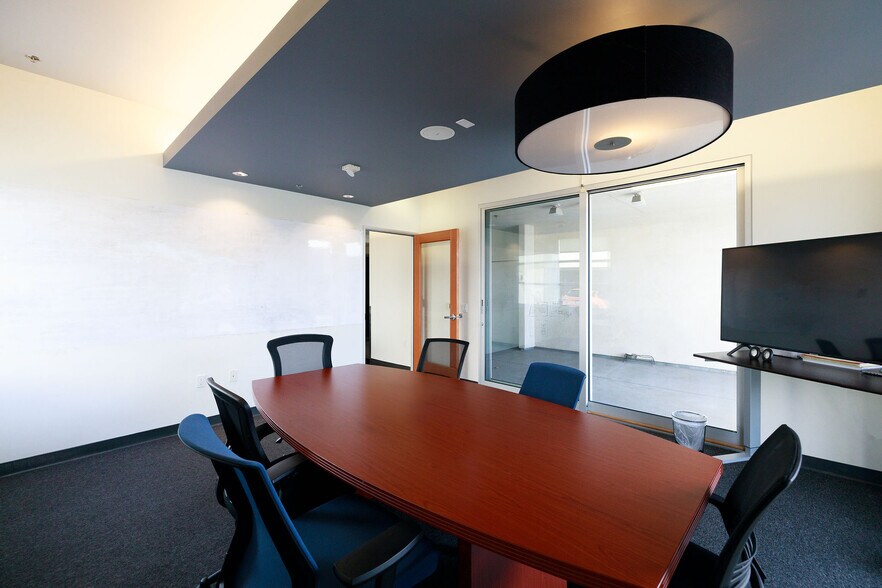 More Photos Of 1104 Highland Ave, Manhattan Beach Loft Creative Space For Sale