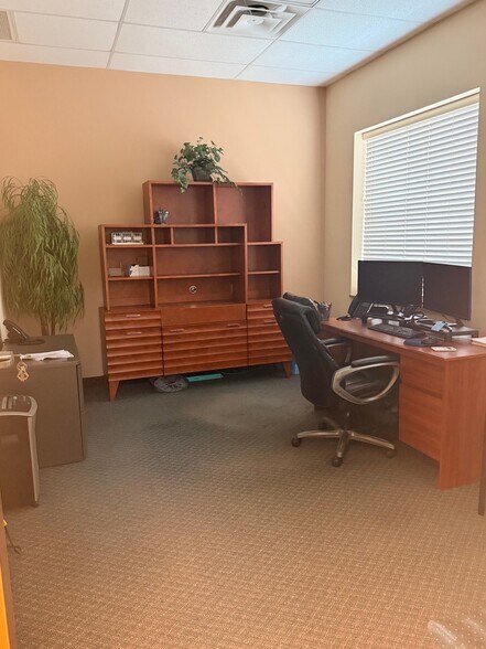 More Photos Of 10147 Royalton Rd, North Royalton Light Manufacturing For Lease