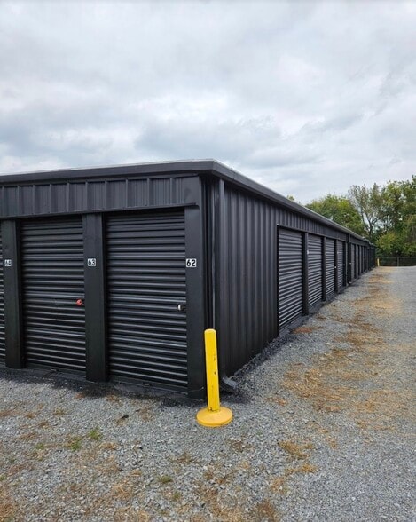 More Photos Of 405 Riverview Dr, Shelbyville Industrial For Sale