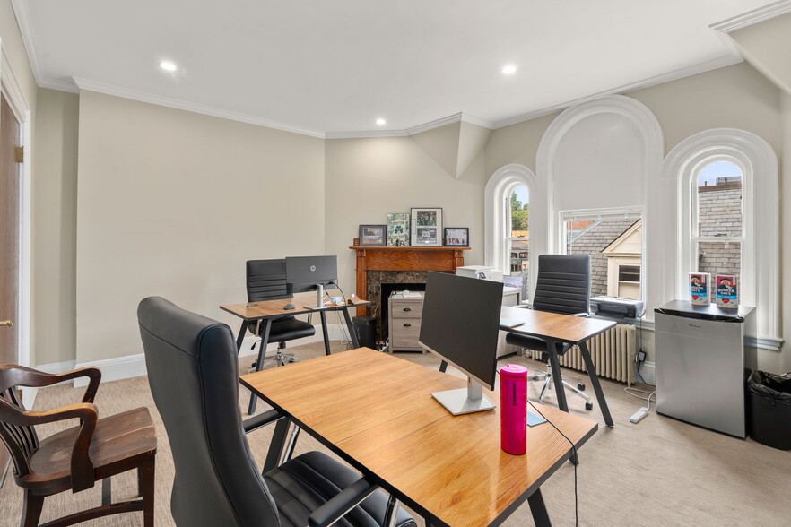 More Photos Of 1577 Beacon St, Brookline Medical For Lease