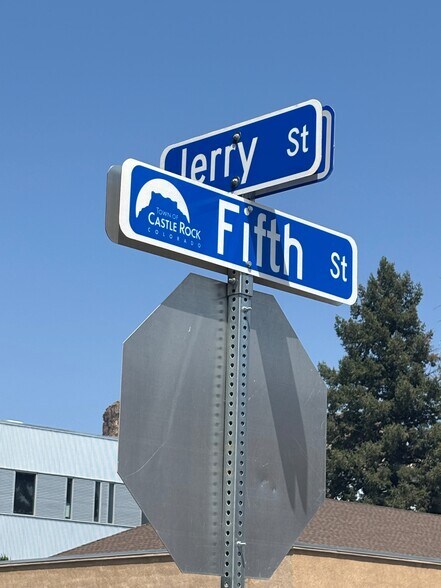 More Photos Of 515 Jerry St, Castle Rock Office For Sale