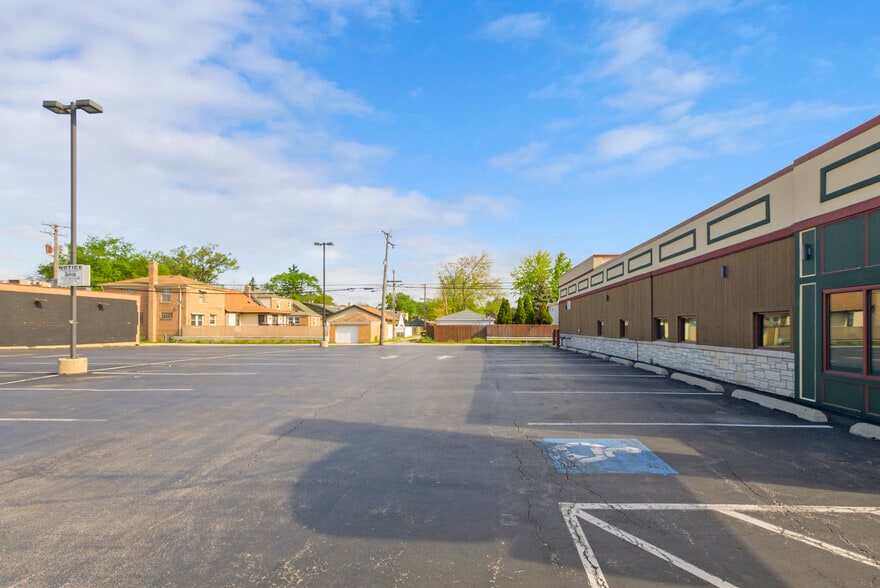 More Photos Of 3422 W 95th St, Evergreen Park Restaurant For Sale