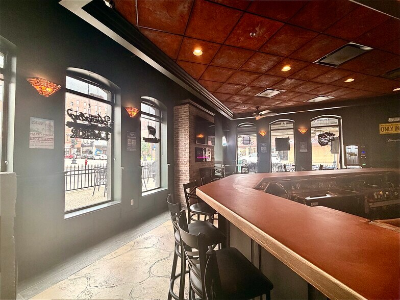 More Photos Of 103 3RD St N, La Crosse Restaurant For Sale