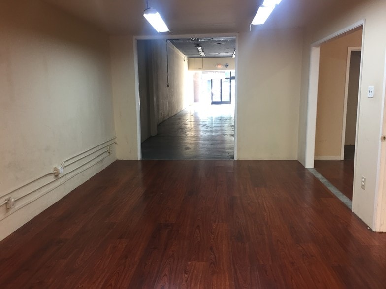 More Photos Of 222-238 E Main St, Alhambra Storefront For Lease