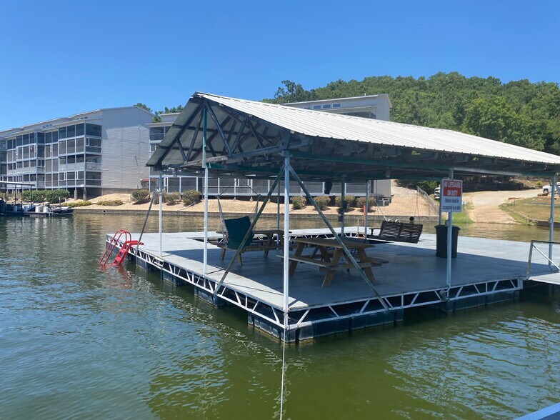 More Photos Of 256 Irish Hills Dr, Camdenton Hotel For Sale