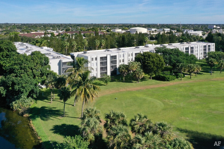 More Photos Of 8445 Springtree Dr, Sunrise Apartments For Sale