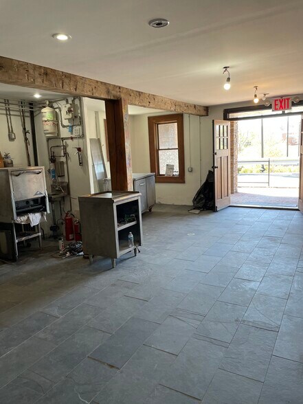 More Photos Of 138 Water St, Catskill Restaurant For Lease