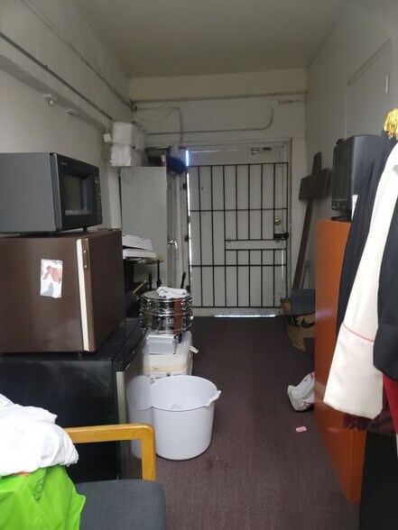 More Photos Of 2812-2816 Havenscourt Blvd, Oakland Storefront Retail Residential For Sale