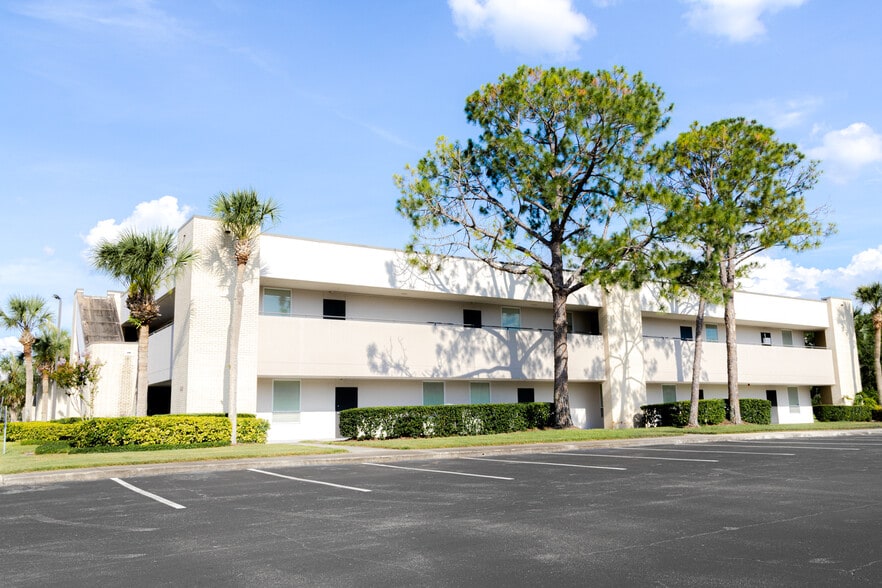 More Photos Of 1403 Medical Plaza Dr, Sanford Medical For Sale