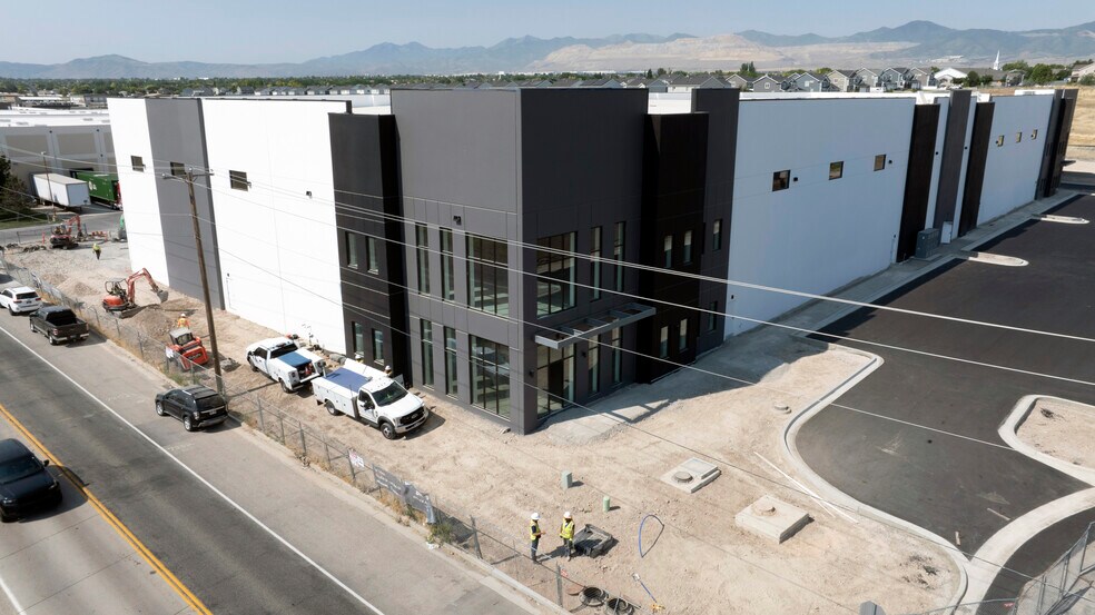 More Photos Of 7352 S Airport Rd, West Jordan Manufacturing For Lease