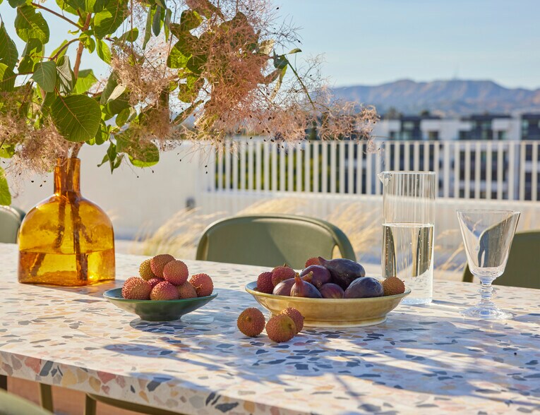 More Photos Of 636 N Juanita Ave, Los Angeles Apartments For Sale