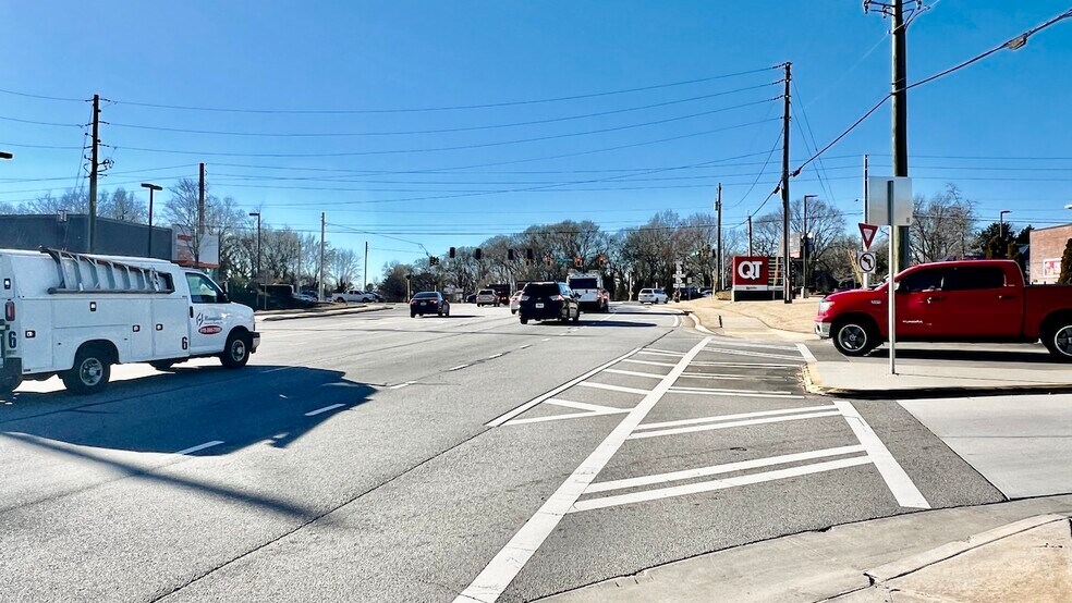 More Photos Of 535 Queen City Pky, Gainesville Office For Lease