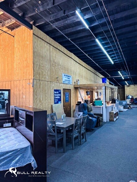 More Photos Of 406 Fourth Ave, Dalton Manufacturing For Lease