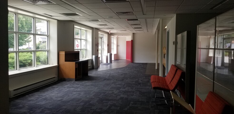 More Photos Of 551 Passaic Ave, West Caldwell Freestanding For Lease