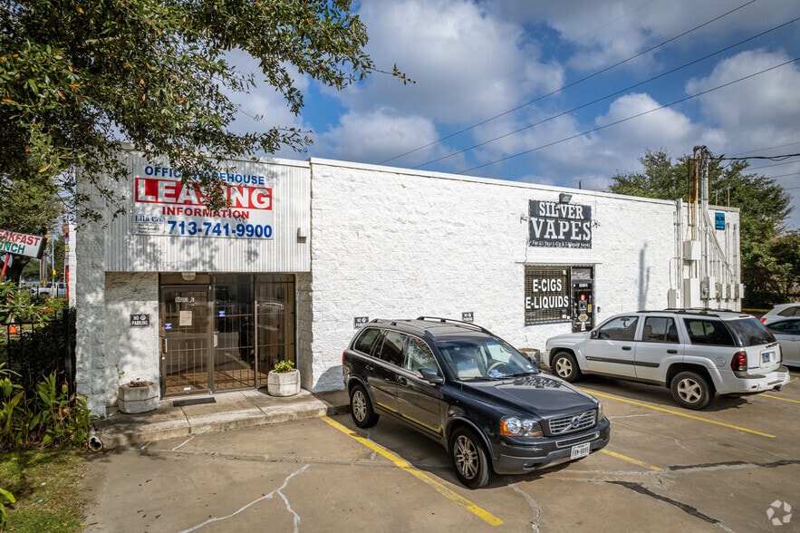 More Photos Of 8403 Almeda. Rd, Houston Unknown For Lease