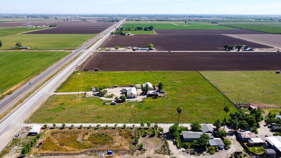 More Photos Of 23429 Highway 152, Los Banos Land For Sale