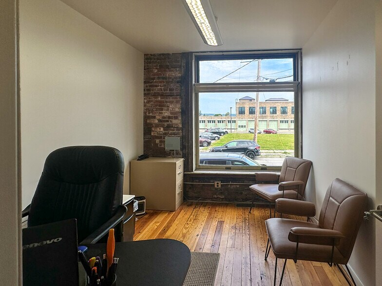 More Photos Of 412 Main St, Utica Warehouse For Lease