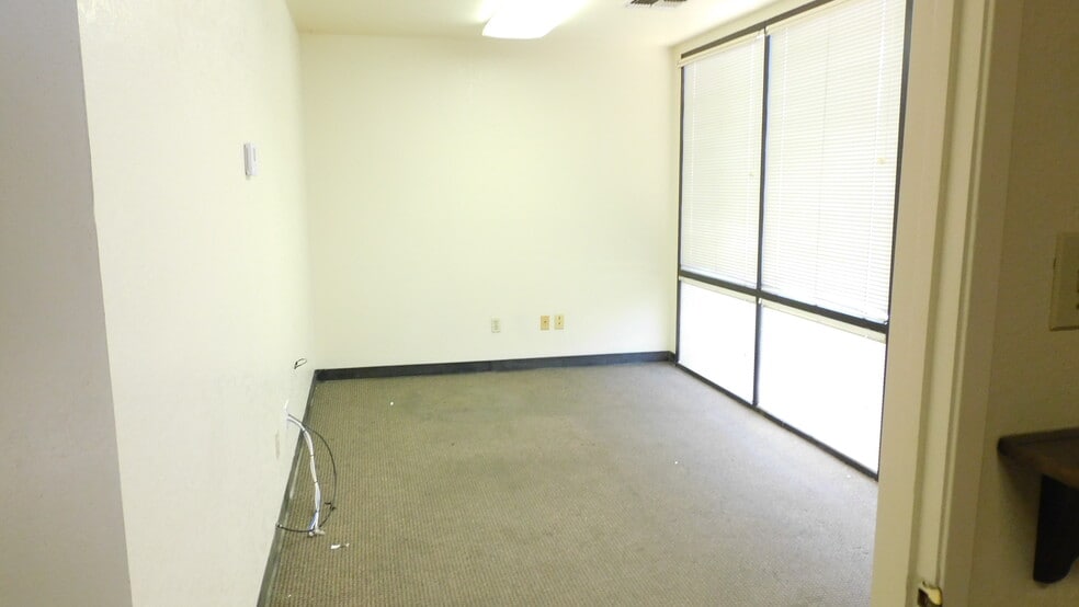 More Photos Of 4031 Alken St, Bakersfield Warehouse For Lease