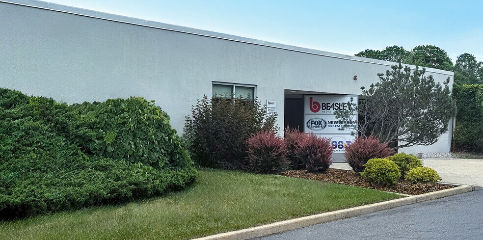 Primary Photo Of 78 Veronica Ave, Somerset Office For Sale