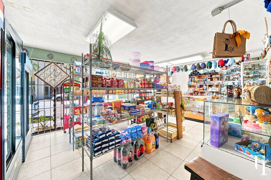 More Photos Of 1353 SW 1st St, Miami Storefront Retail Residential For Sale