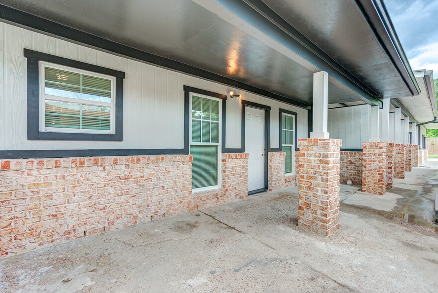 More Photos Of 2127-1 Maximilian St, Houston Apartments For Sale