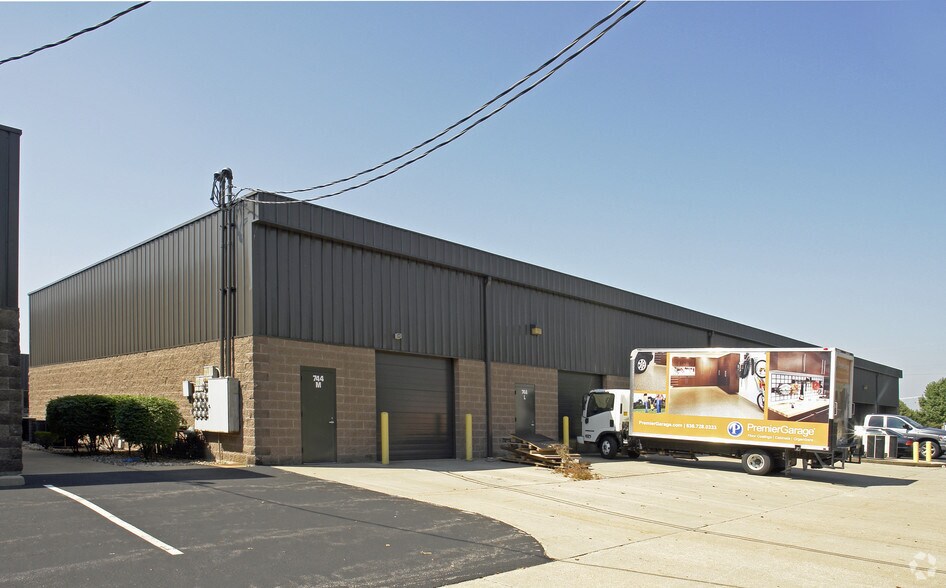 More Photos Of 722 Spirit Of St Louis Blvd, Chesterfield Unknown For Lease