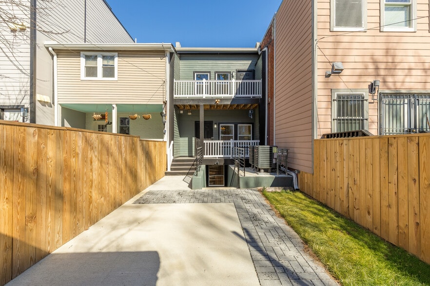 More Photos Of 422 Warner St NW, Washington Apartments For Sale