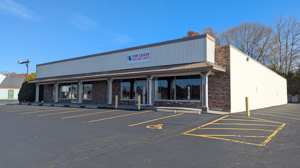 Primary Photo Of 1200 Oaklawn Ave, Cranston Freestanding For Lease
