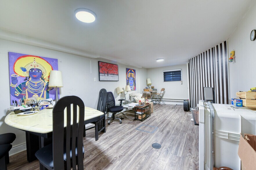 More Photos Of 2710 Rue Sherbrooke E, Montréal Apartments For Sale