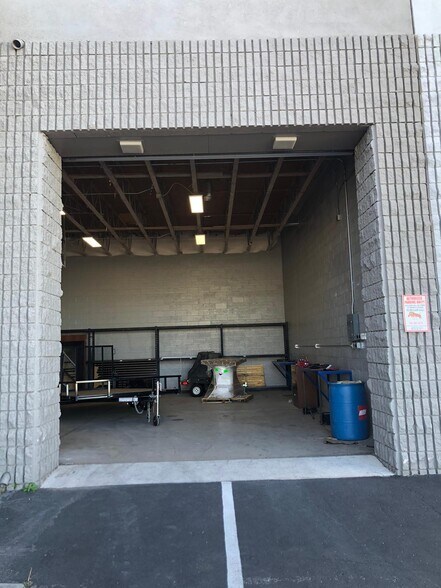 More Photos Of 3224 Procyon St, Las Vegas Warehouse For Lease