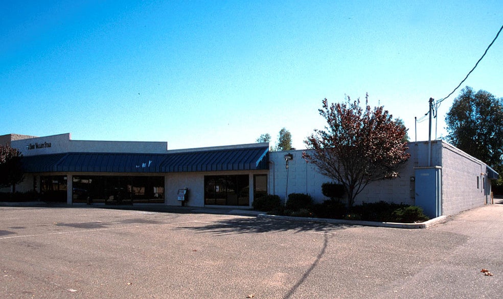 More Photos Of 888 Easy St, Simi Valley Flex For Lease
