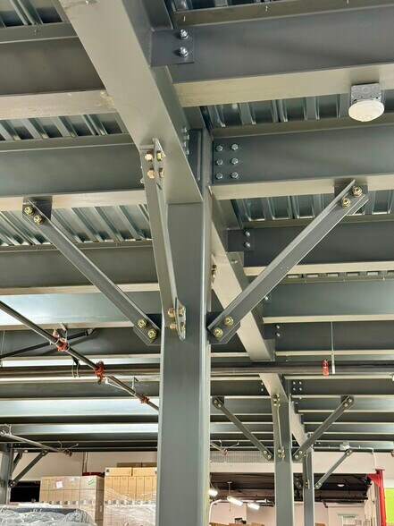 More Photos Of 17550 Gillette Ave, Irvine Manufacturing For Sale