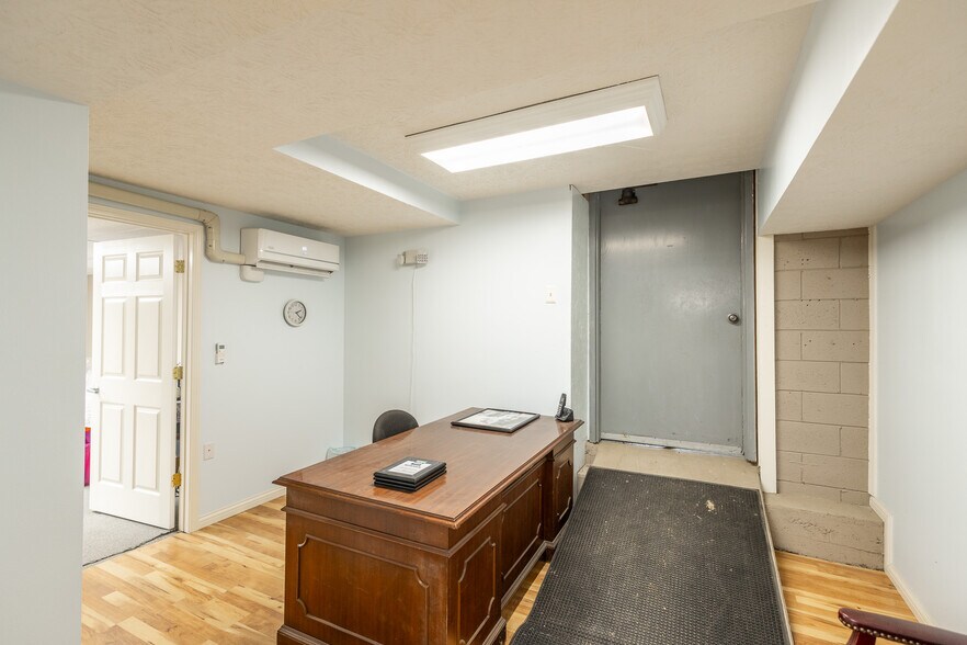 More Photos Of 701 I St, Bedford Warehouse For Sale