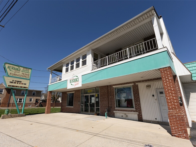 More Photos Of 401-405 Carlisle Ave, York Storefront Retail Residential For Sale