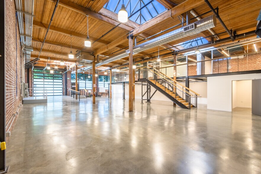 More Photos Of 75 14th St, San Francisco Light Distribution For Sale
